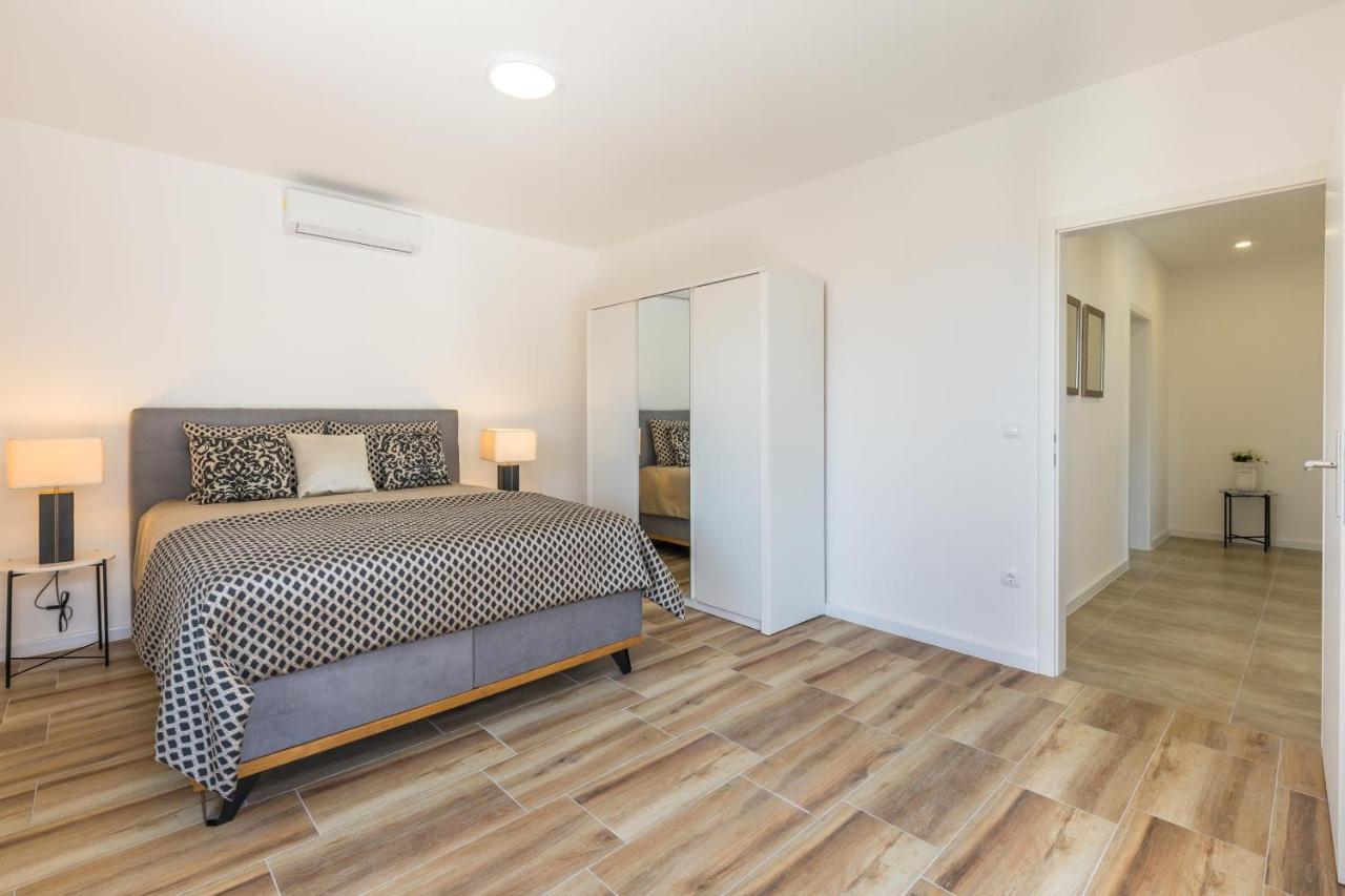 Luxury 2 Bedroom Apartment With Sea View Baska Voda Exterior photo